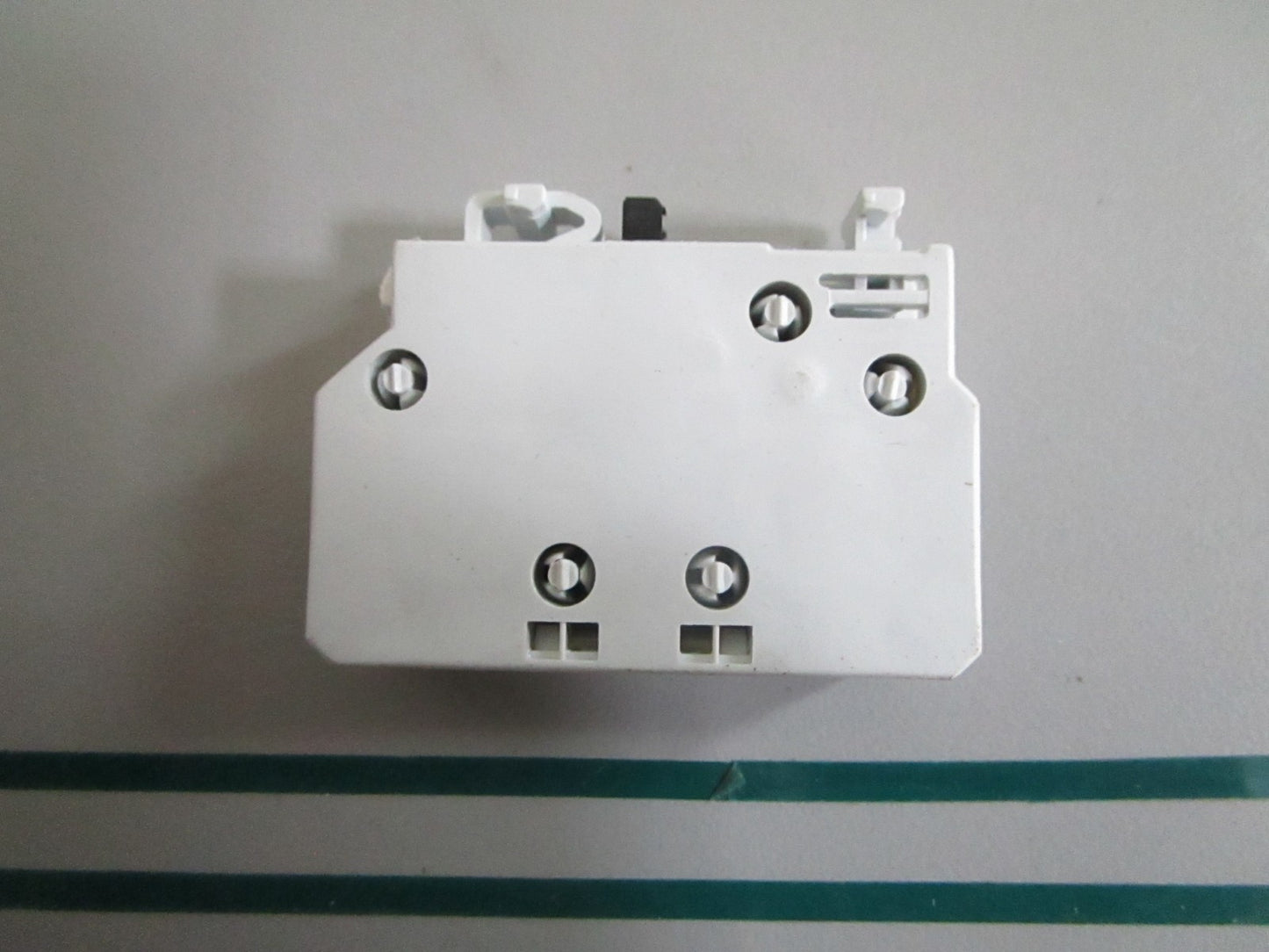 GE BCLF10 CL Series IEC Contactor 1NO Auxiliary Contact Block NEW OEM 0820