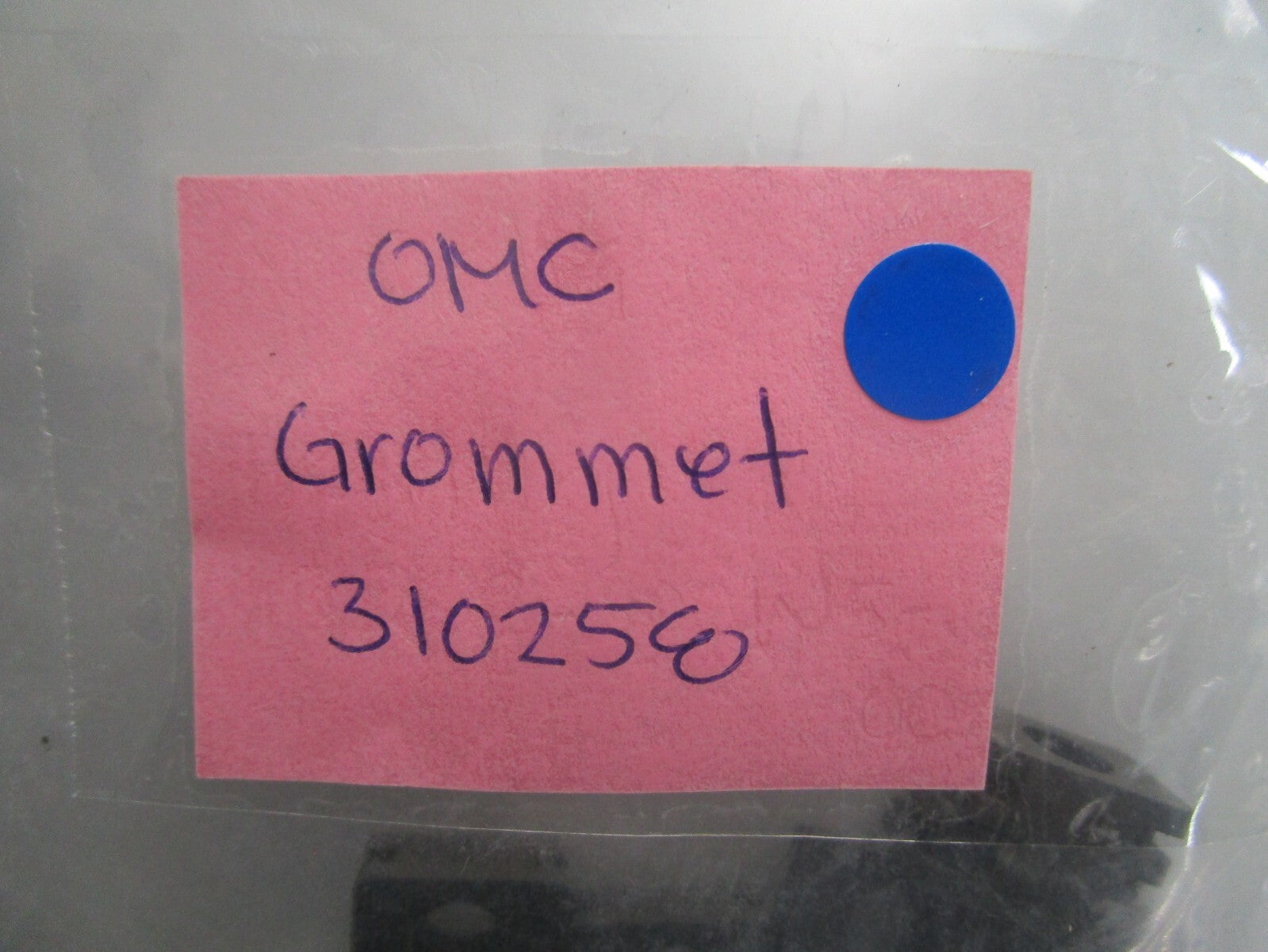 *NEW OEM* 0720 OMC Johnson Evinrude Grommet 310258 0310258