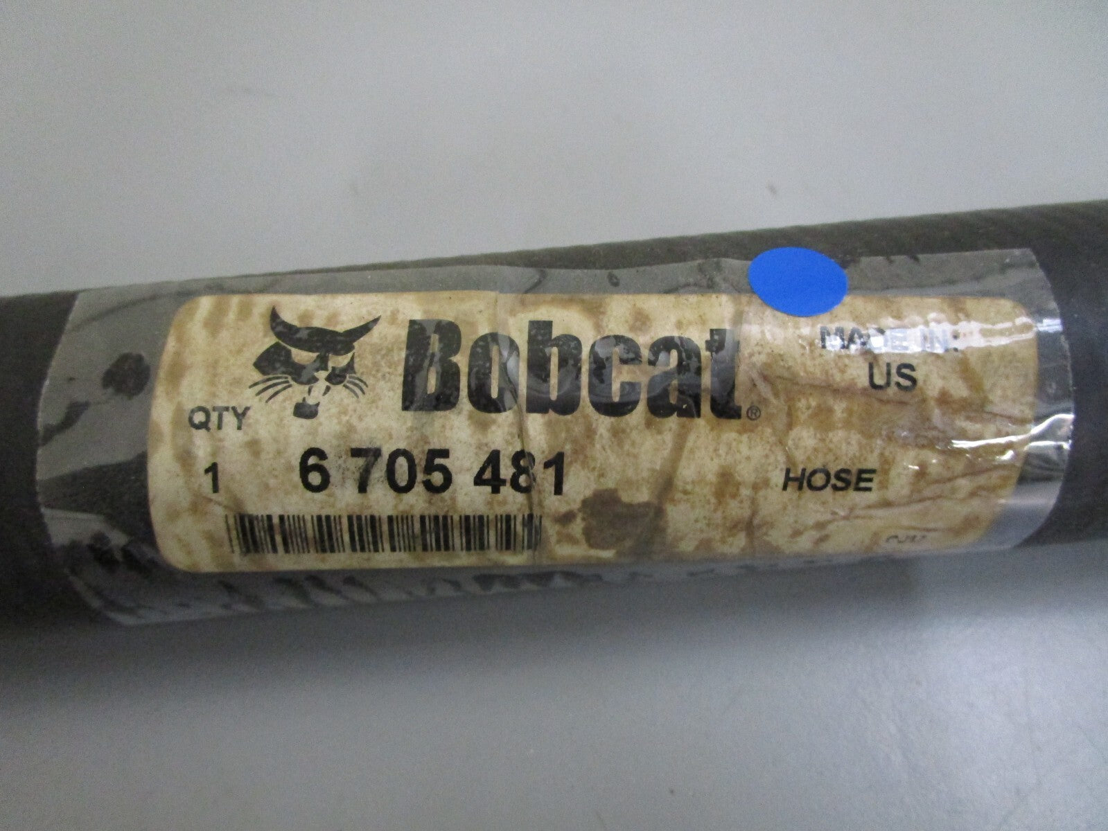 *NEW OEM* 0820 Bobcat Hose 6705481
