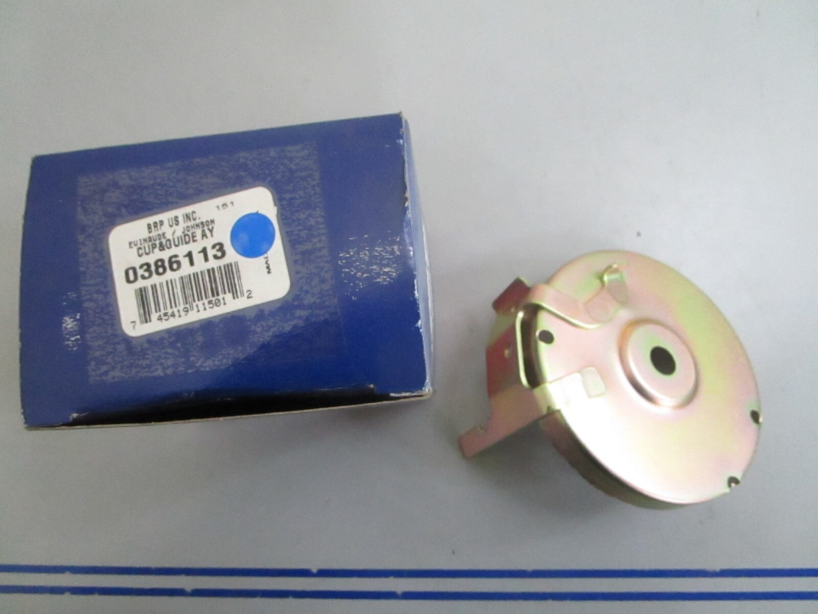 *NEW OEM* 0820 OMC Johnson Evinrude Cup & Guide Ay 386113 0386113