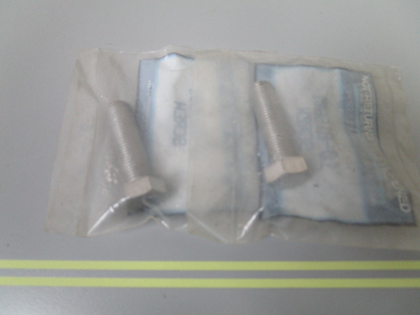 *NEW OEM* (LOT OF 2) 0810 Mercury Quicksilver Screw 10-816601