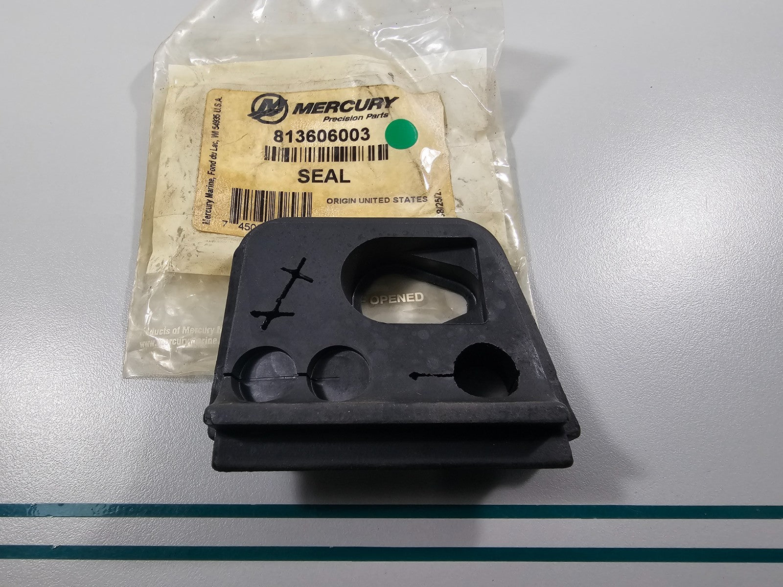 NEW OEM 813606003 Mercury Quicksilver Seal 0810