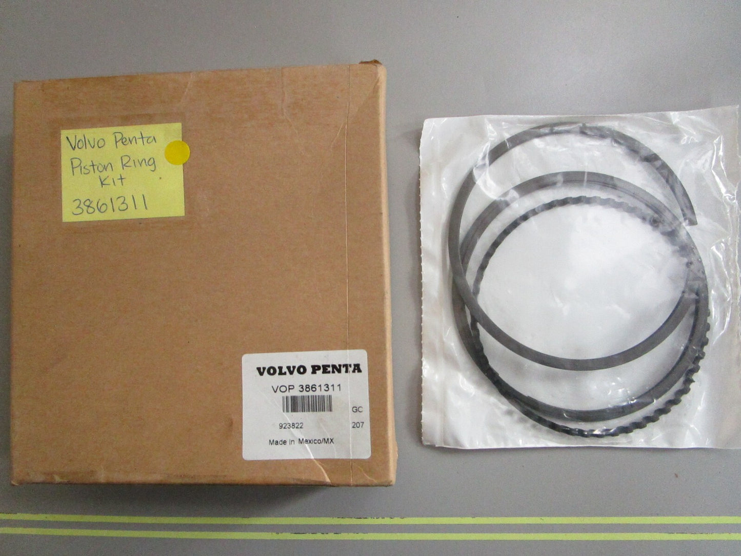 *NEW OEM* 0820 Volvo Penta Piston Ring Kit 3861311