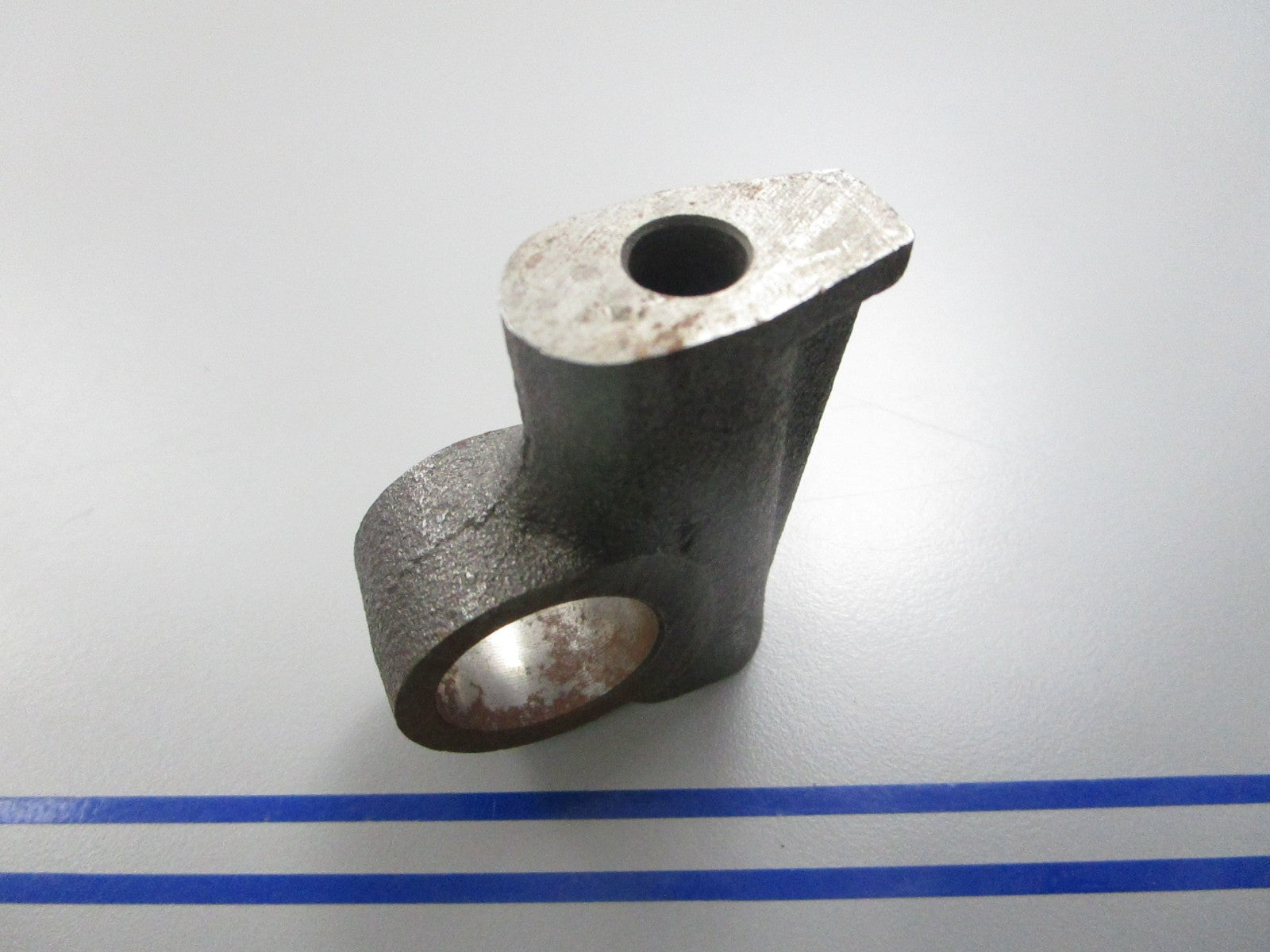 NEW OEM 1542042 Volvo Penta Bearing Bracket 0810
