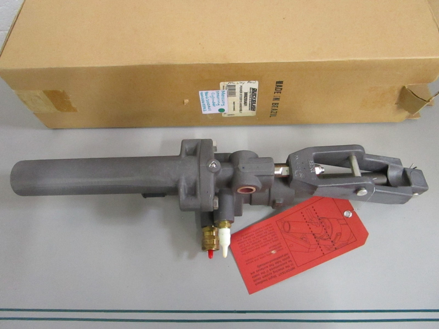 NEW OEM 866200A01 8M0063382 Mercury Quicksilver Steering Cylinder 0820