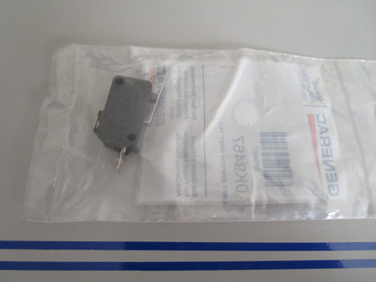 *NEW OEM* 0720 Generac 16 AMP Limit Light Switch 0K9467