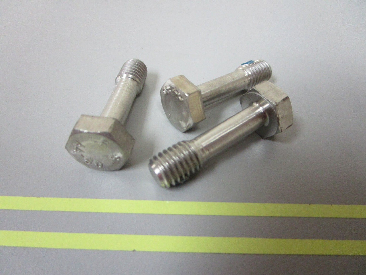 *NEW OEM* (LOT OF 3) 0810 Volvo Penta Hexagon Screw 852216