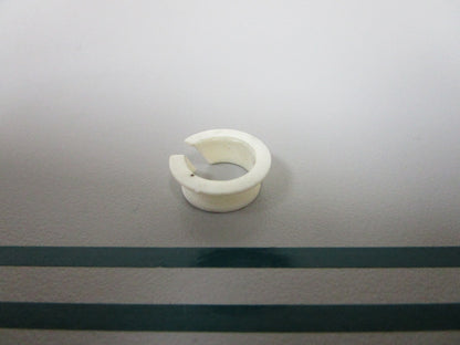 NEW OEM 318194 0318194 OMC Johnson Evinrude Bushing 0810