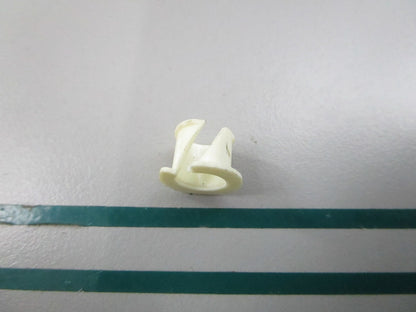 NEW OEM 318590 0318590 OMC Johnson Evinrude Bushing 0810