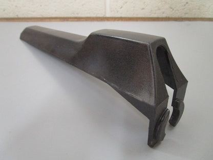 *NEW OEM* 0810 OMC Johnson Evinrude Tilt Cylinder Cover 911907 0911907