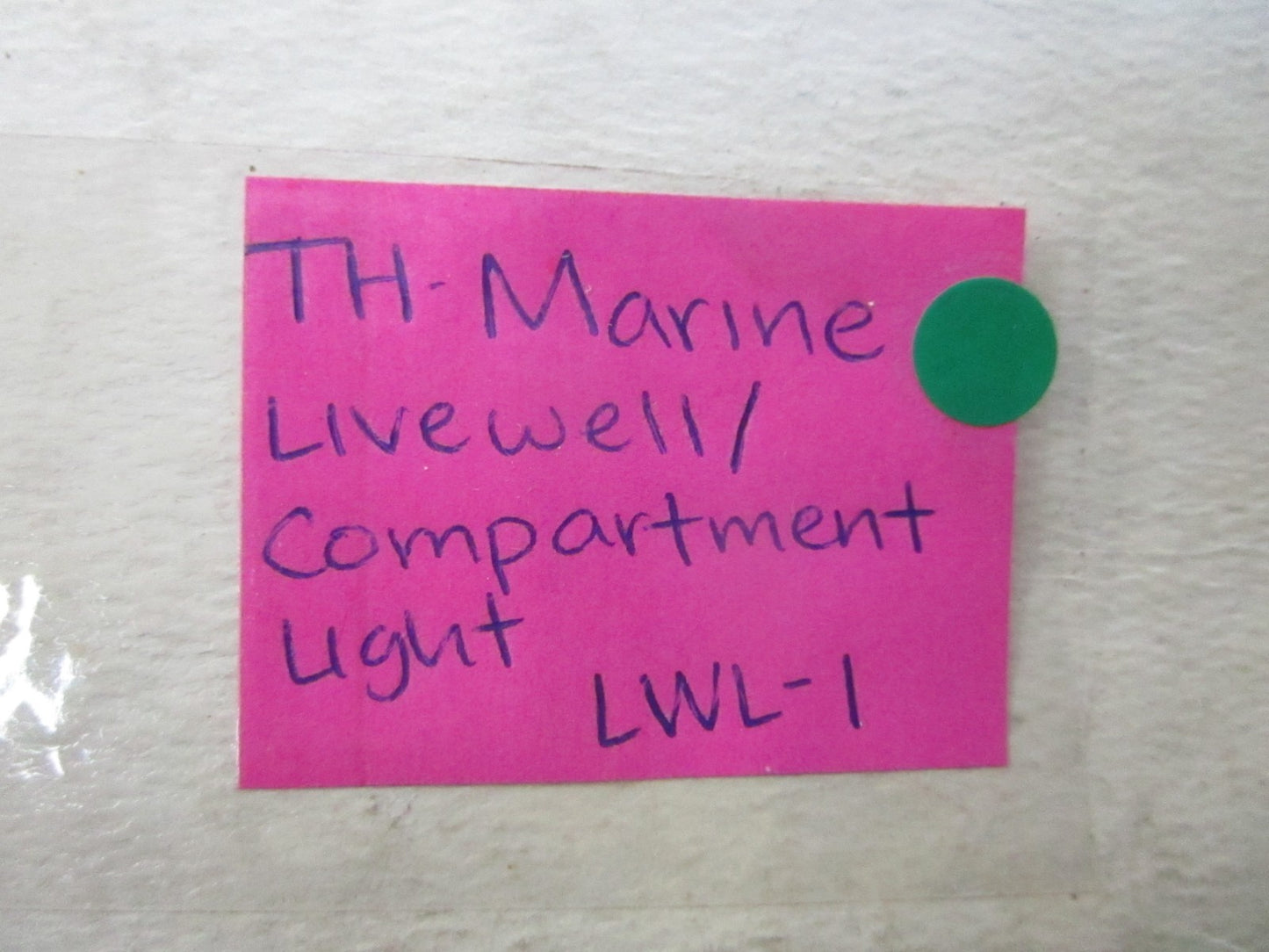 NEW LWL-1 TH Marine Livewell/Compartment Light 0810