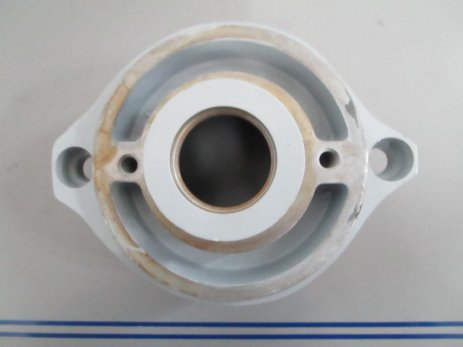 *NEW OEM* 0820 Volvo Penta Bearing Housing 854044