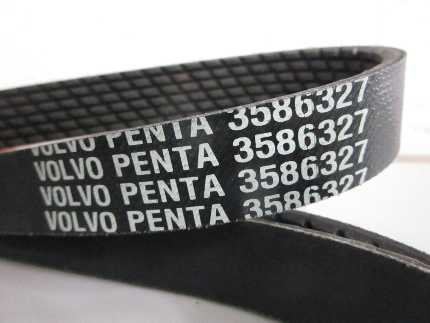 NEW OEM 3586327 Volvo Penta Belt 0820