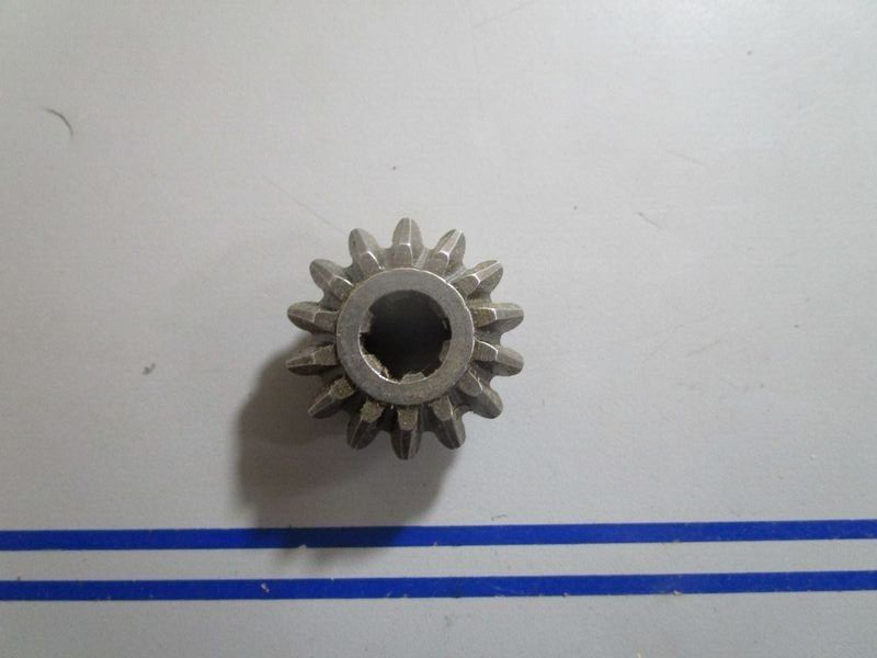 *NEW OEM* 0770 Mercury Quicksilver Pinion Gear F468266