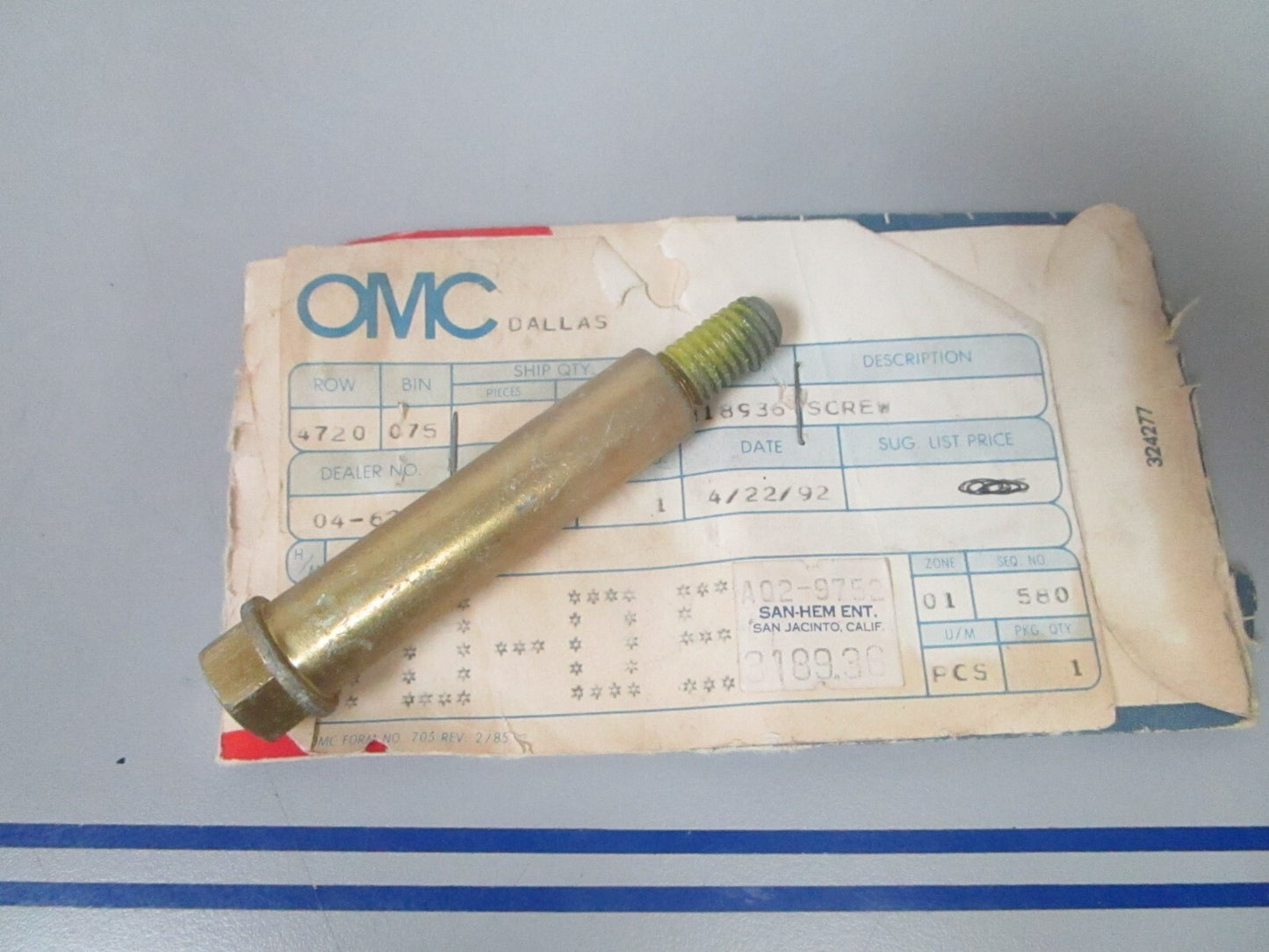 *NEW OEM* 0810 OMC Johnson Evinrude Screw 318936 0318936