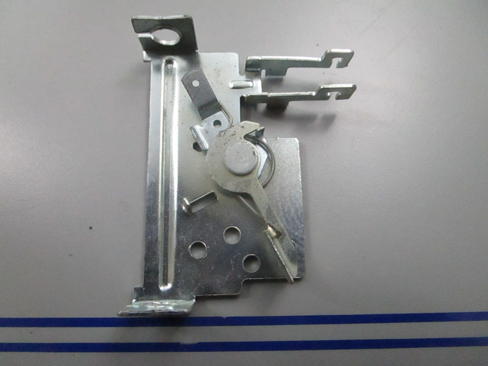 *NEW OEM* 0810 Tecumseh Control Bracket 35999