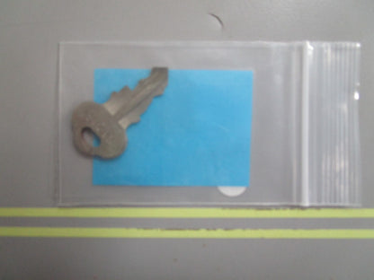 *NEW OEM* 0810 OMC Johnson Evinrude Ignition Key KF238 501753 0501753