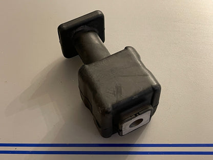 NEW OEM 50155-ZW5-000 Honda 115 130 135 140 150 Lower Rubber Mount 0720