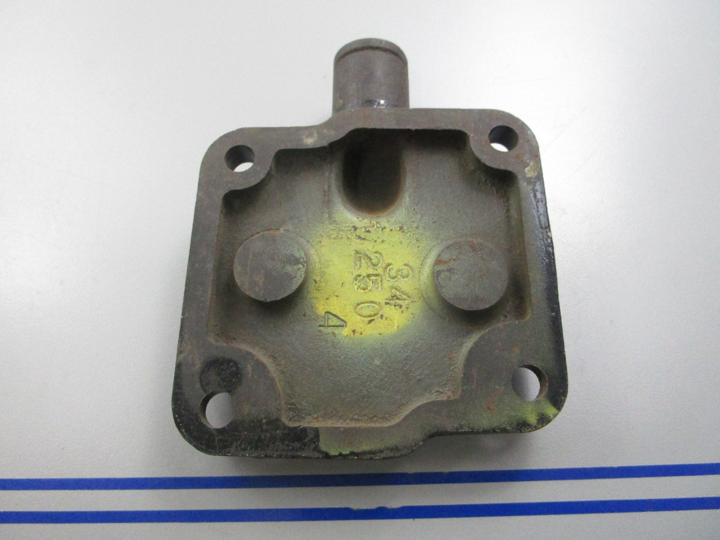 *NEW OEM* 0720 Mercury Mercruiser End Cap Manifold 38731
