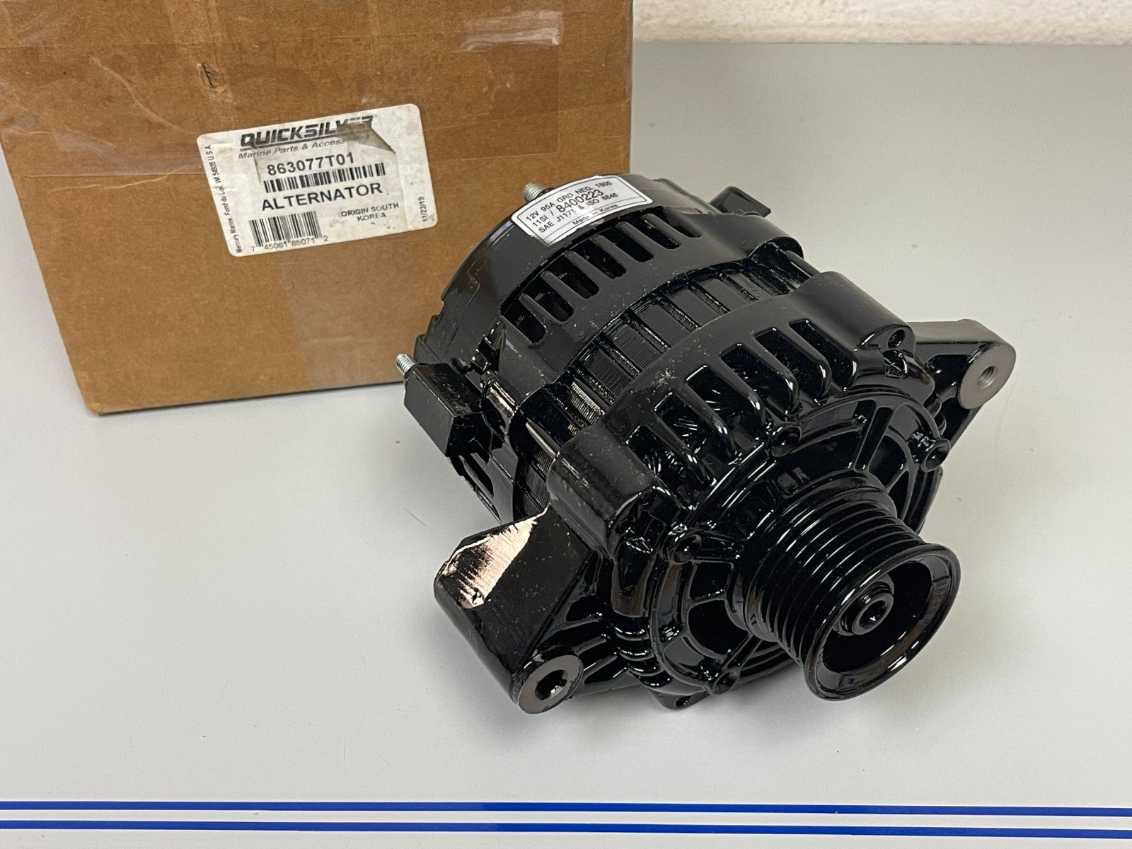 NEW OEM 863077T01 Mercury Mercruiser 12V 95A SAE J1171 Alternator 0720