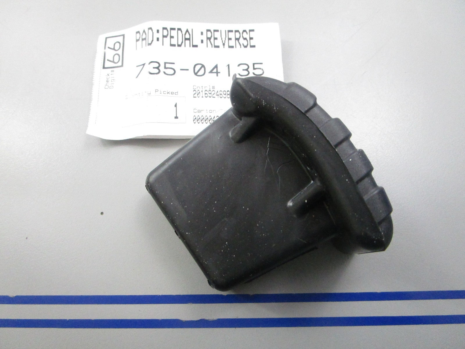 NEW OEM 735-04135 MTD Reverse Pedal Pad 0810