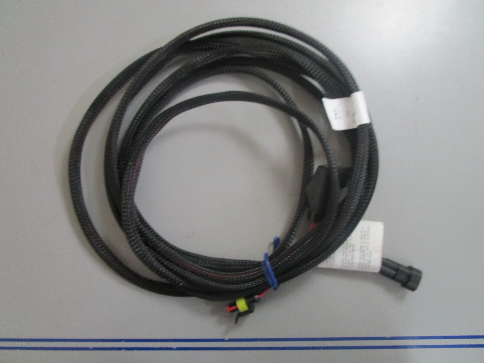 *NEW OEM* 0810 OMC Johnson Evinrude Cable Assembly 587184 0587184