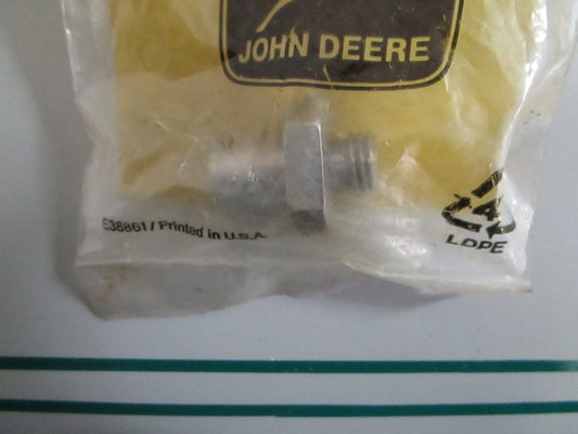 NEW OEM ET11046 John Deere Gear Pivot Stud 0820