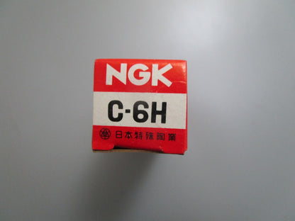 *NEW OEM* 0810 Honda Spark Plug 98056-56711