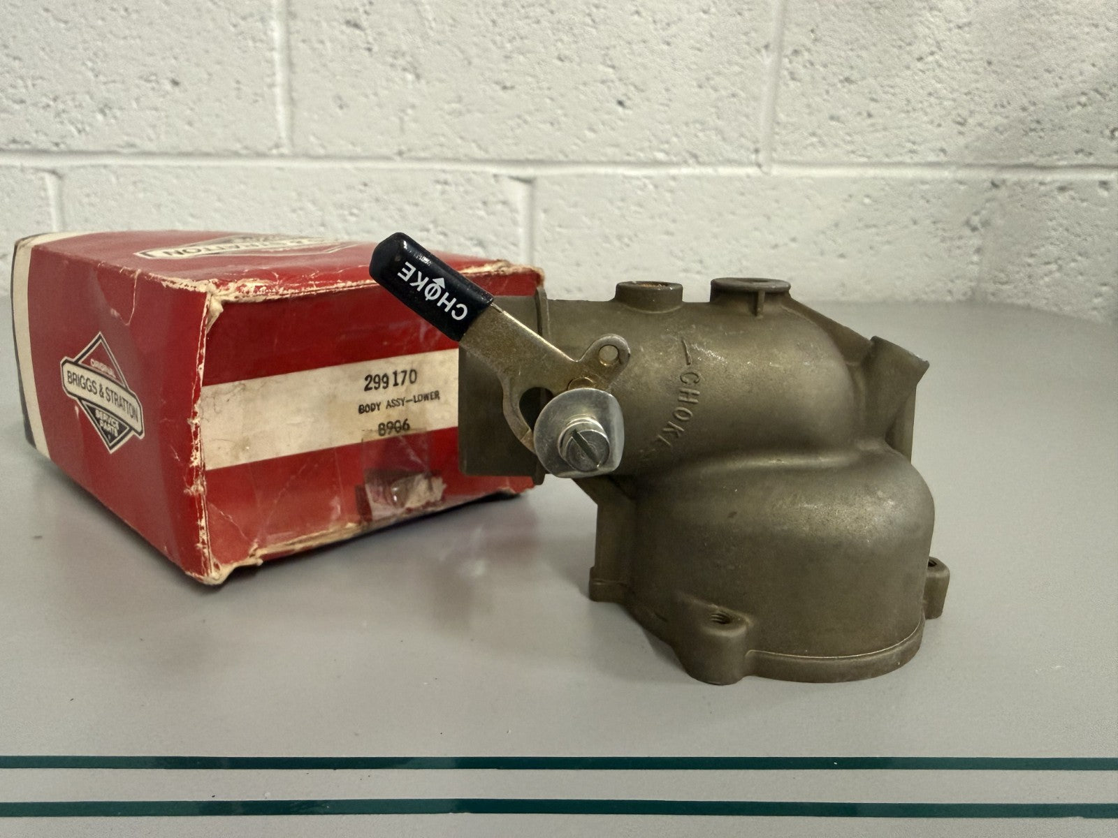 NEW OEM 299170 Briggs & Stratton Carb Lower Body Assy 0820