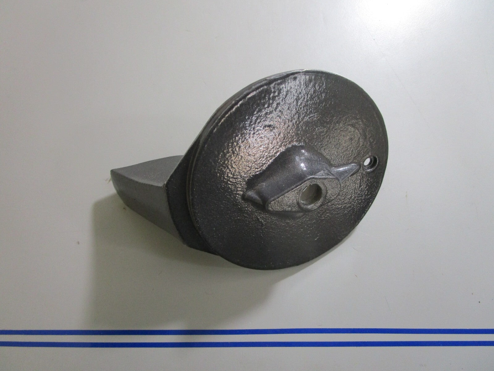 *NEW OEM* 0810 OMC Johnson Evinrude Trim Tab 913157 0913157