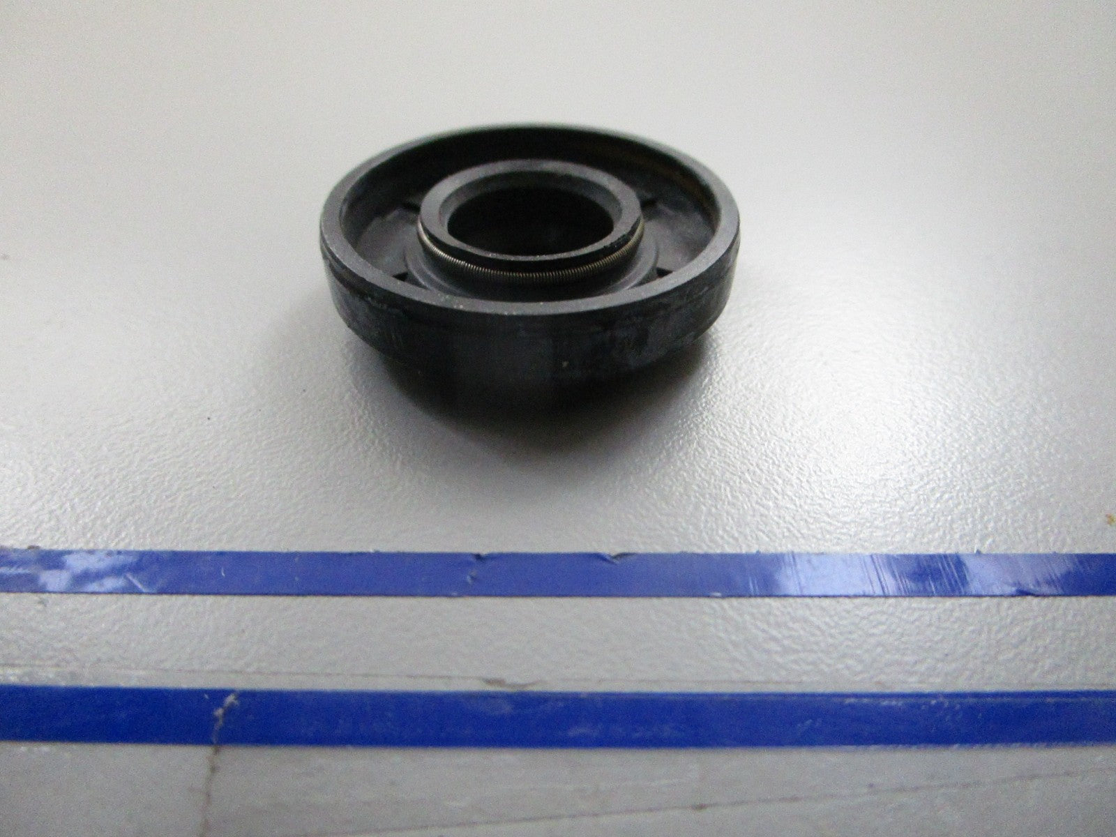 *NEW OEM* 0810 OMC Johnson Evinrude Oil Seal 336493 0336493