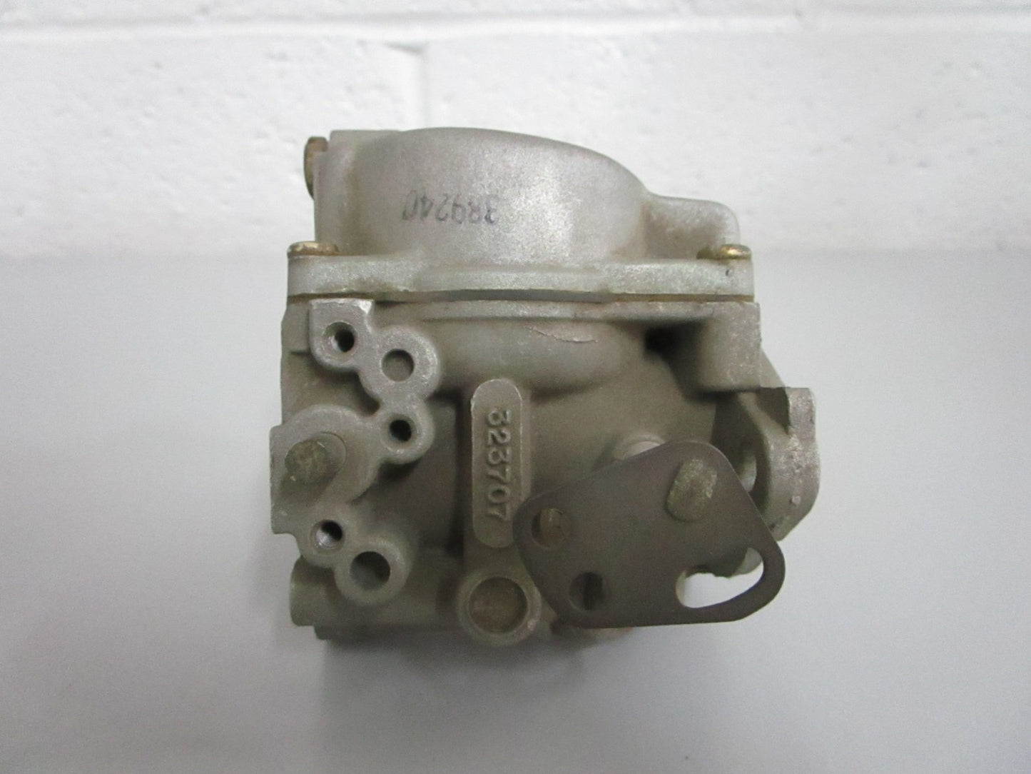 NEW OEM 392574 0392574 OMC Johnson Evinrude 70HP Carburetor 0820