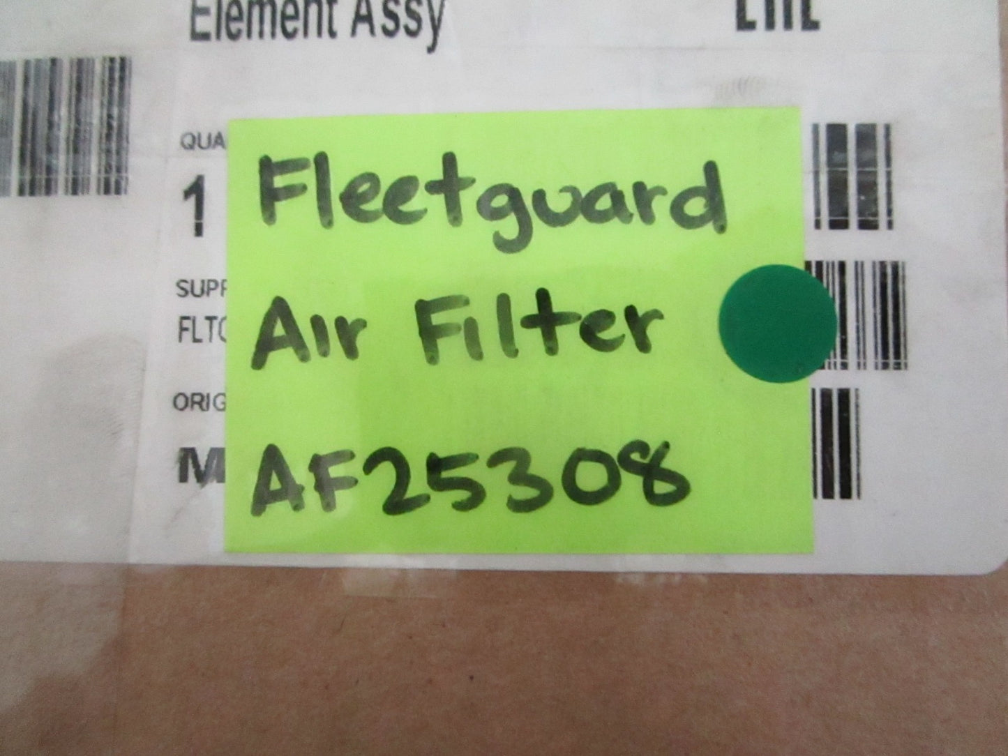 NEW OEM AF25308 Fleetguard Air Filter 0820