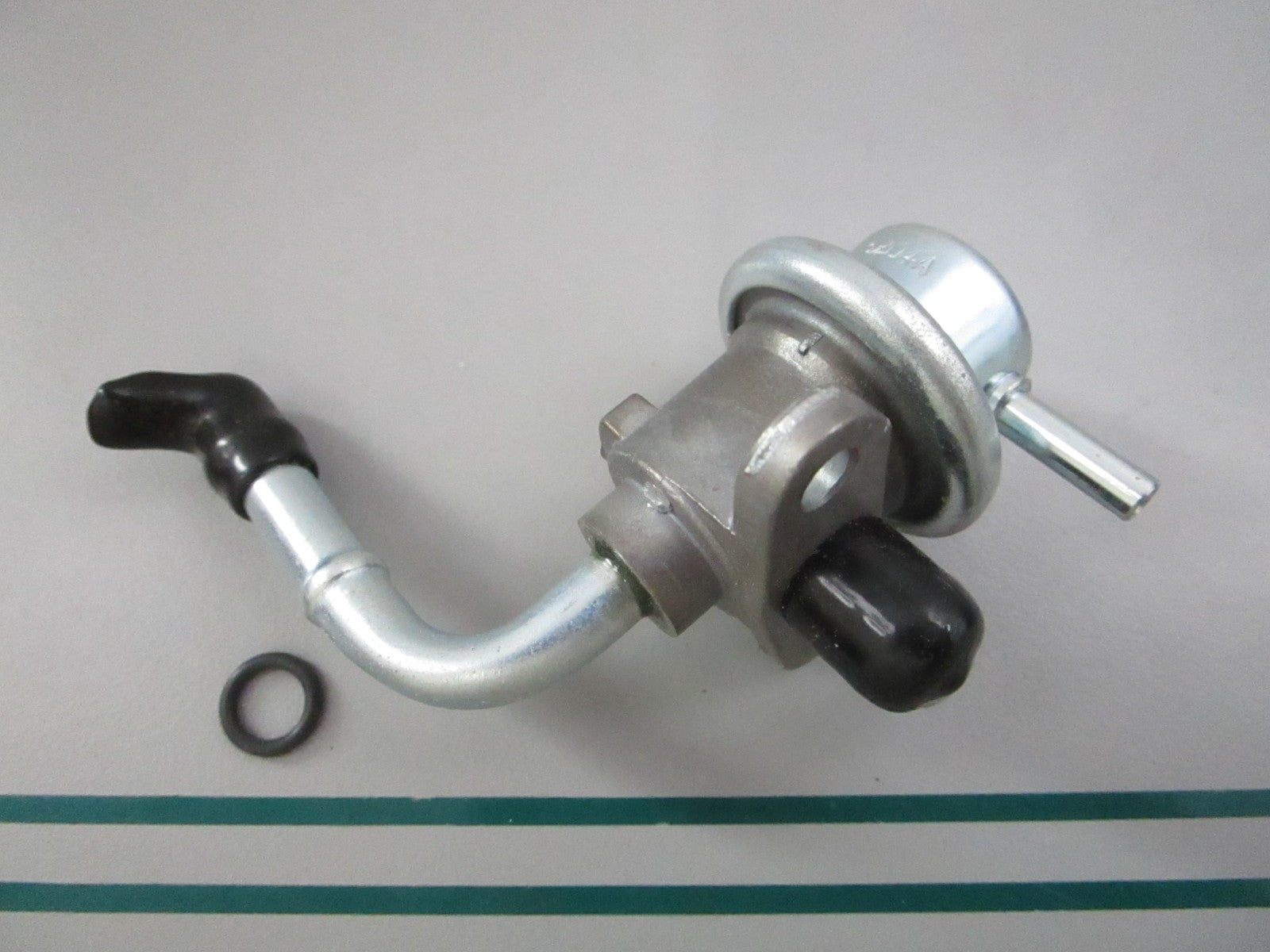 NEW 23027 Intermotor CarQuest Regulator 0810