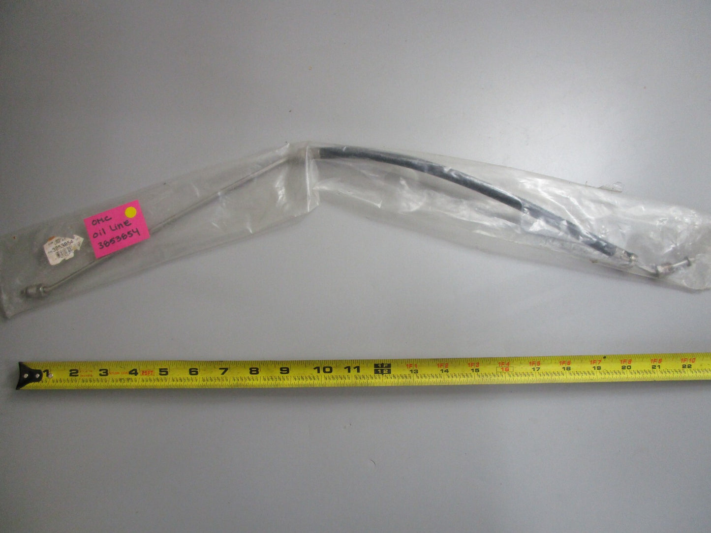 *NEW OEM* 0820 OMC Johnson Evinrude Oil Line 3853854