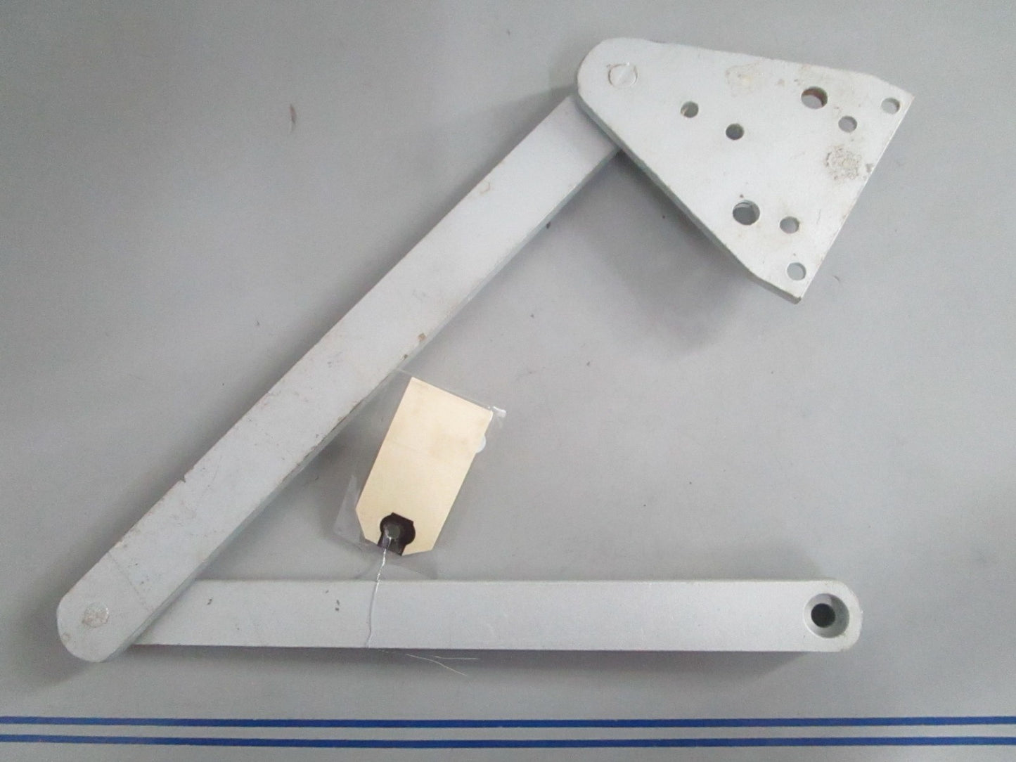 NEW OEM 669G Dorma Door Closer w/ Bracket 0820