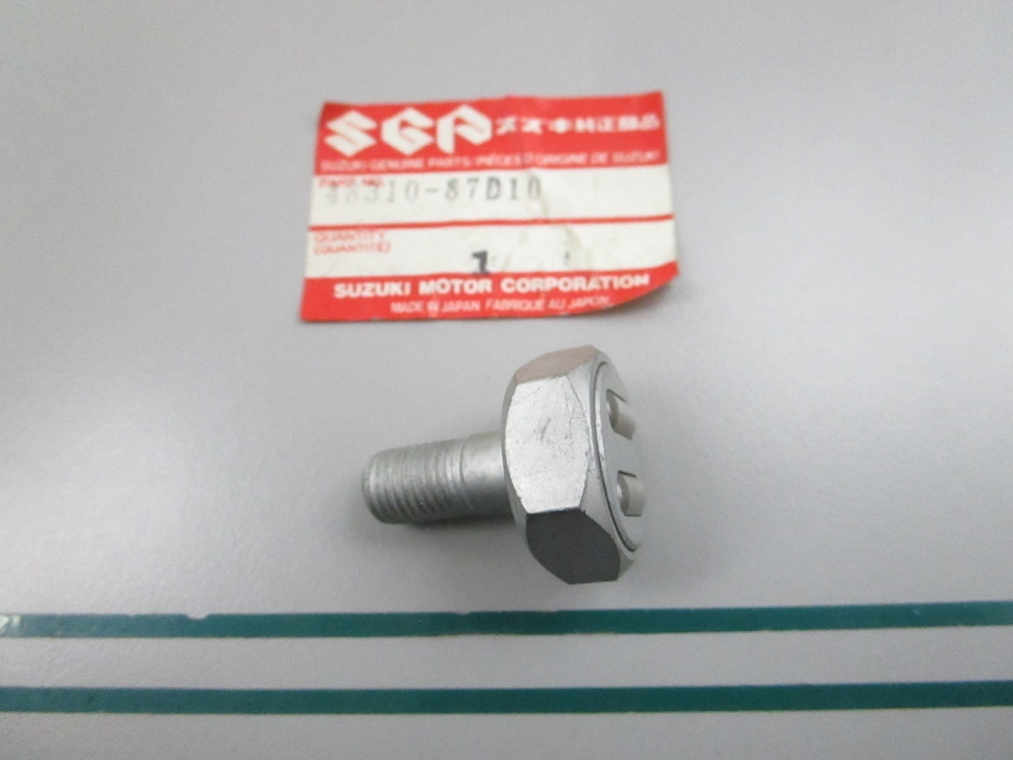 NEW OEM 48310-87D10 Suzuki Trim Cylinder Pad 0810