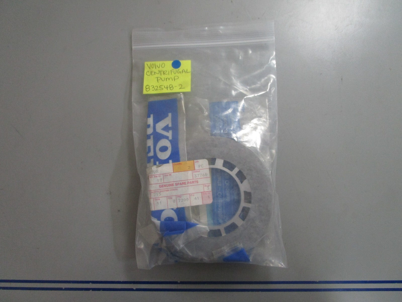 *NEW OEM* 0810 Volvo Penta Centrifugal Pump 832548-2
