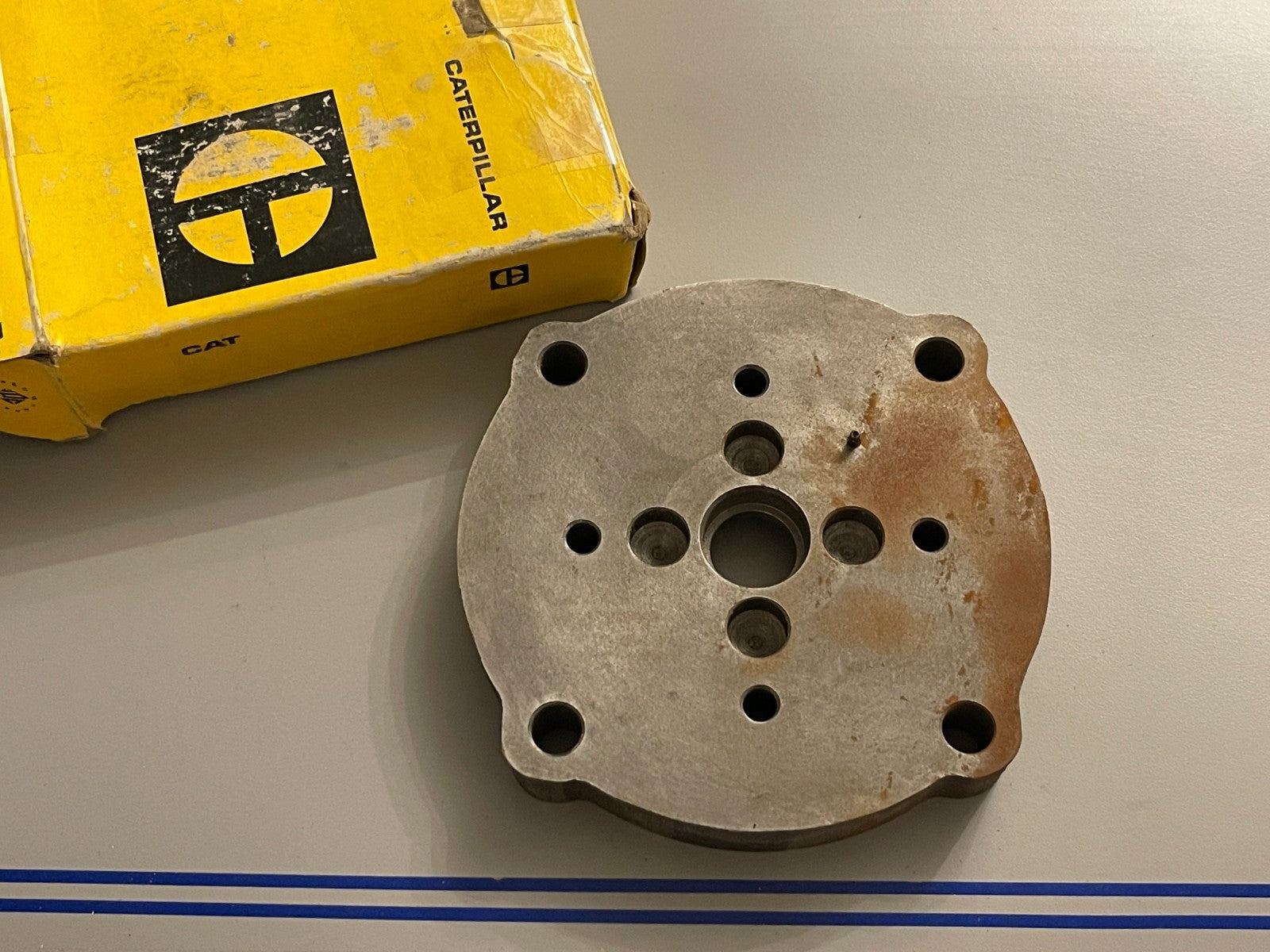 NEW OEM 8P-7613 CAT Caterpillar Plate 0720