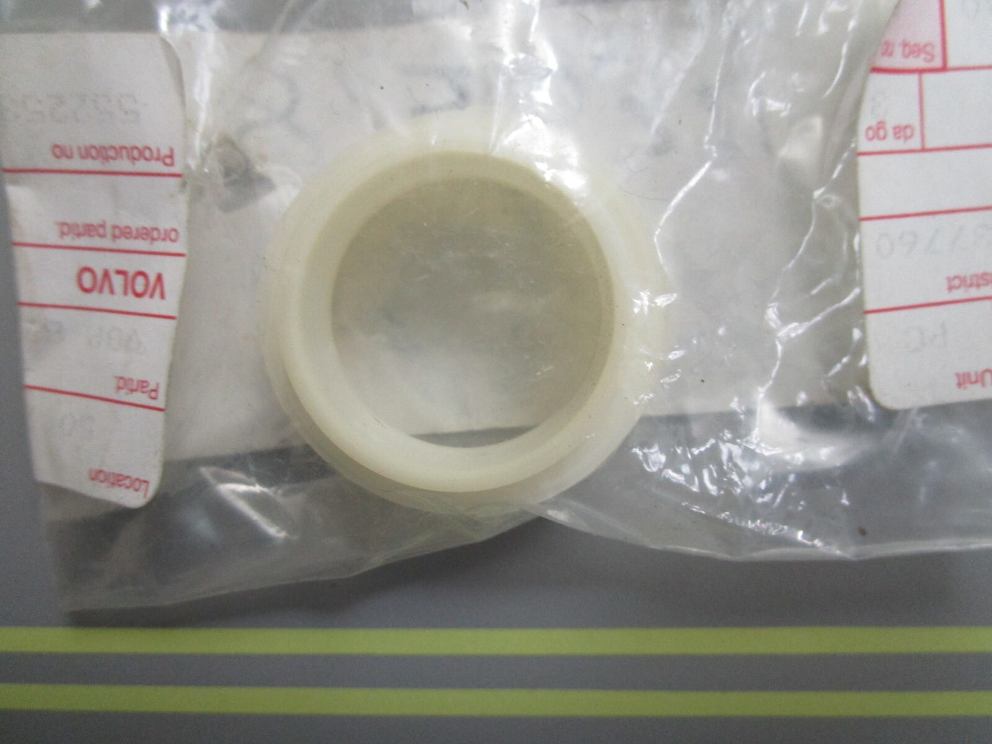 *NEW OEM* 0810 Volvo Penta Retainer 873534