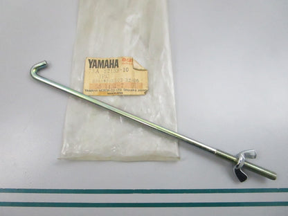 NEW OEM 73A-82133-10-00 Yamaha Fitting Screw 0810