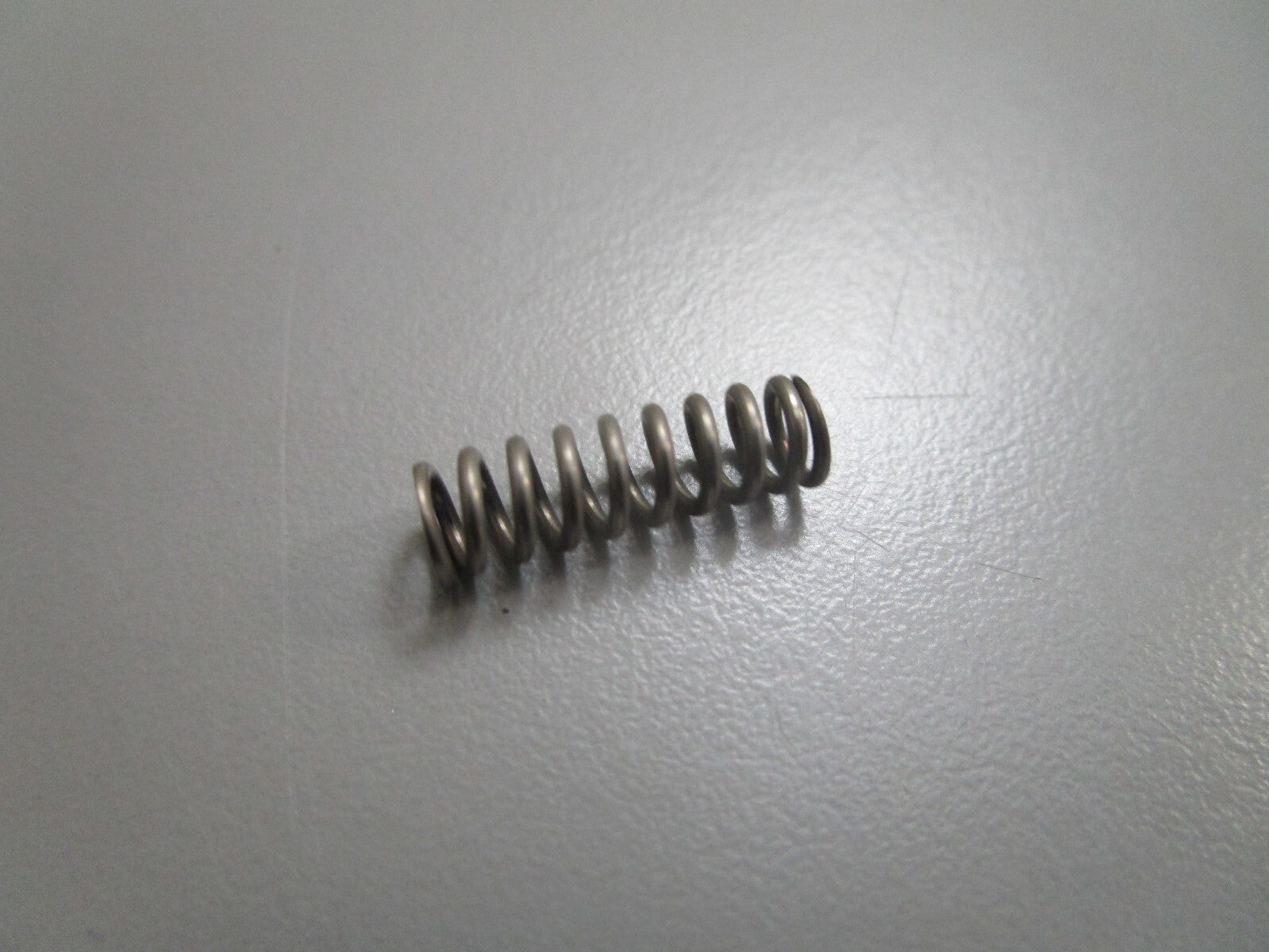 *NEW OEM* 0810 OMC Johnson Evinrude Detent Spring 316505 0316505