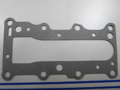 *NEW OEM* 0810 OMC Johnson Evinrude Gasket 318925 0318925