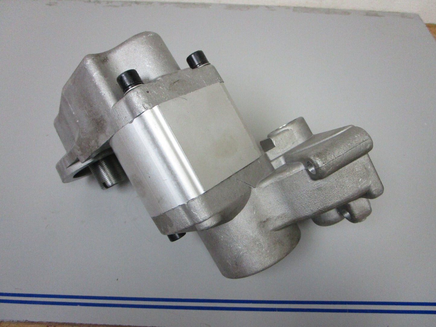 *NEW* 0720 Hydraulic Lift Pump E1NN600AA Replaces: Ford 2310 2600 3500 3600