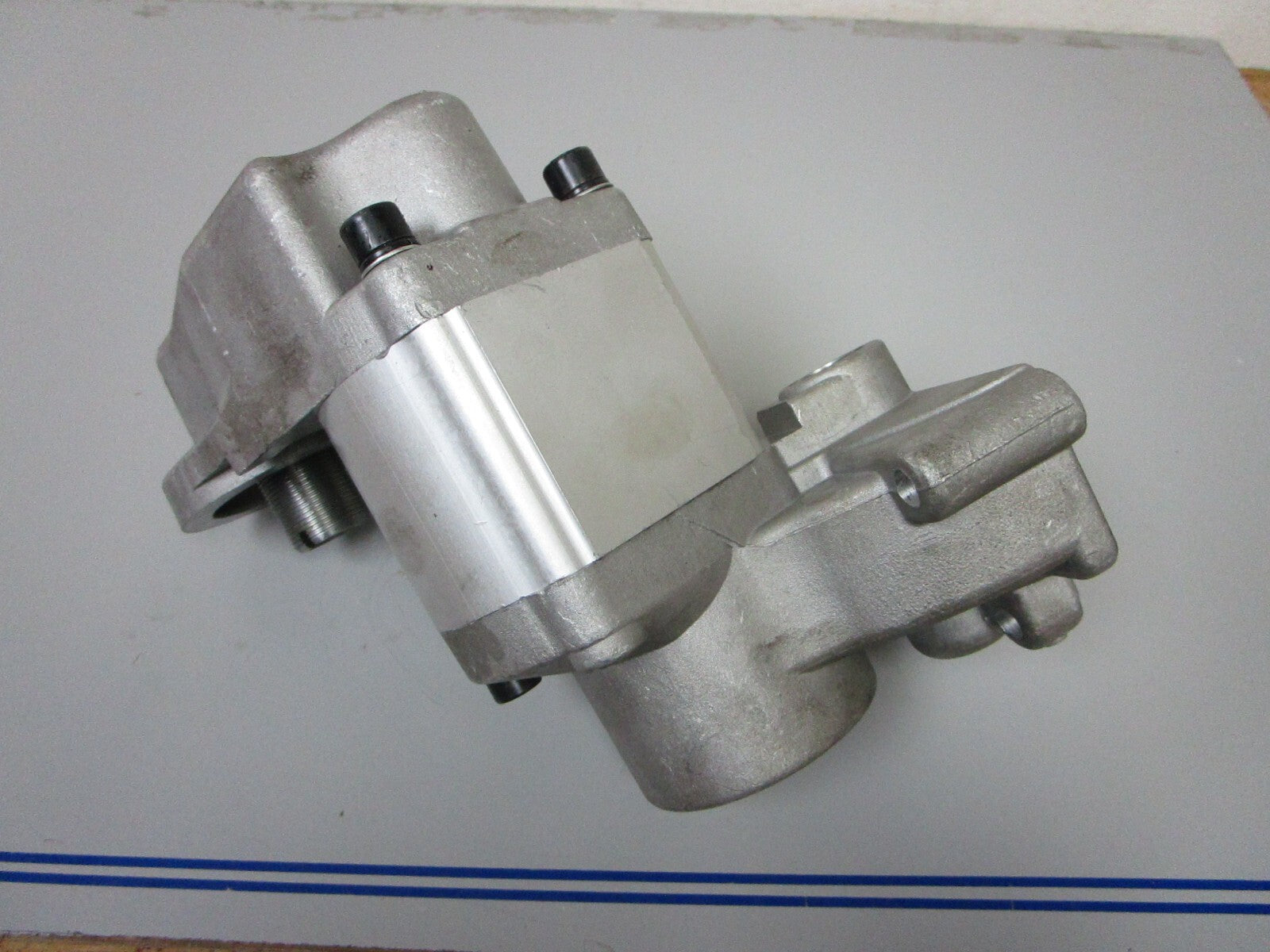 *NEW* 0720 Hydraulic Lift Pump E1NN600AA Replaces: Ford 2310 2600 3500 3600