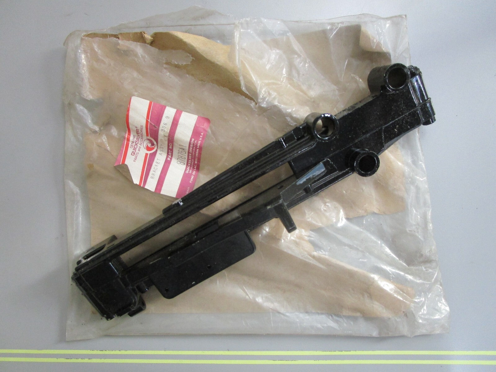 *NEW OEM* 0820 Mercury Quicksilver Bracket Assy 87876A1