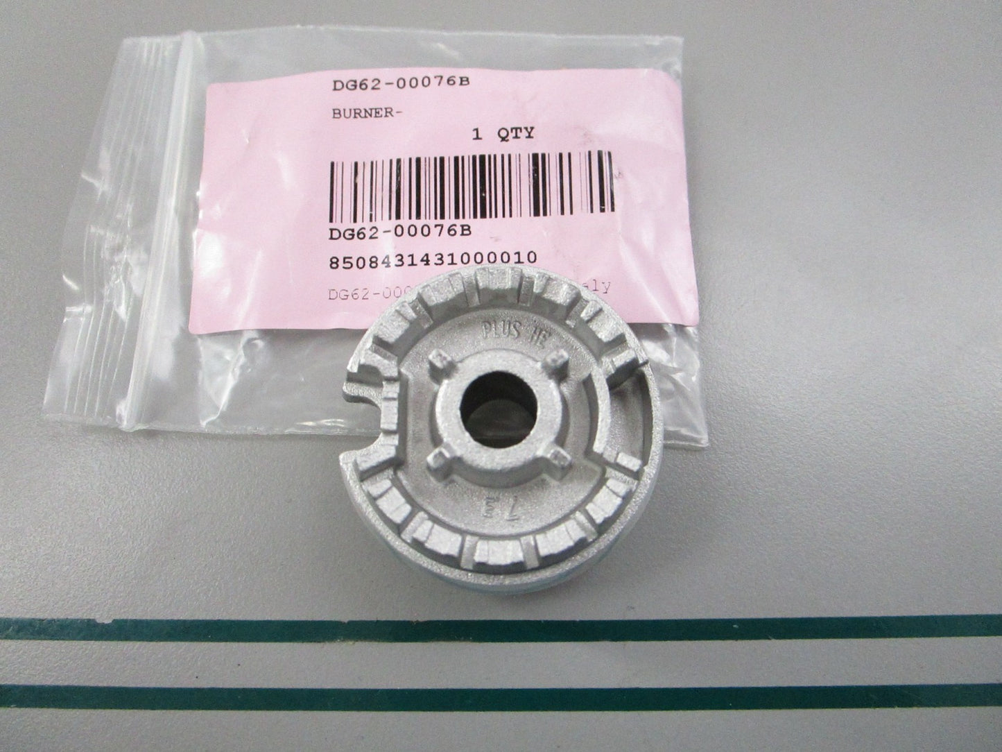 NEW OEM DG62-00076B Samsung Burner 0810