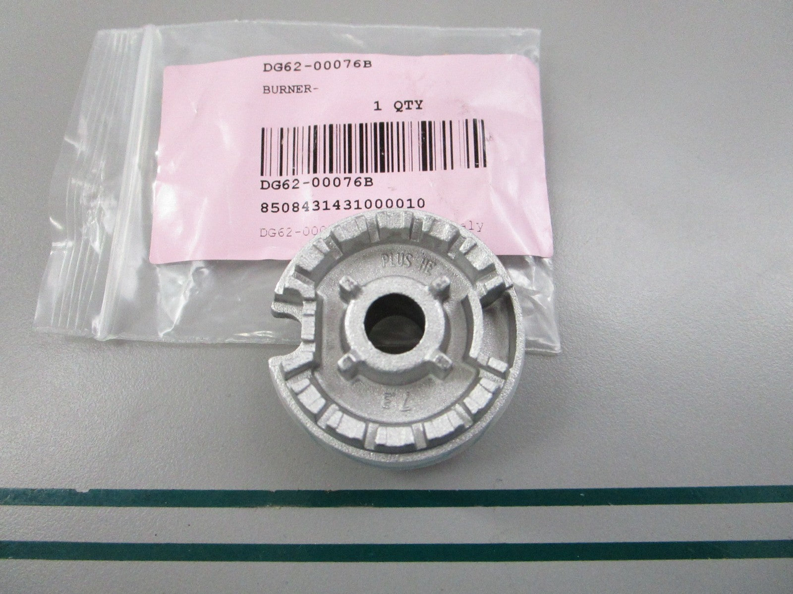 NEW OEM DG62-00076B Samsung Burner 0810