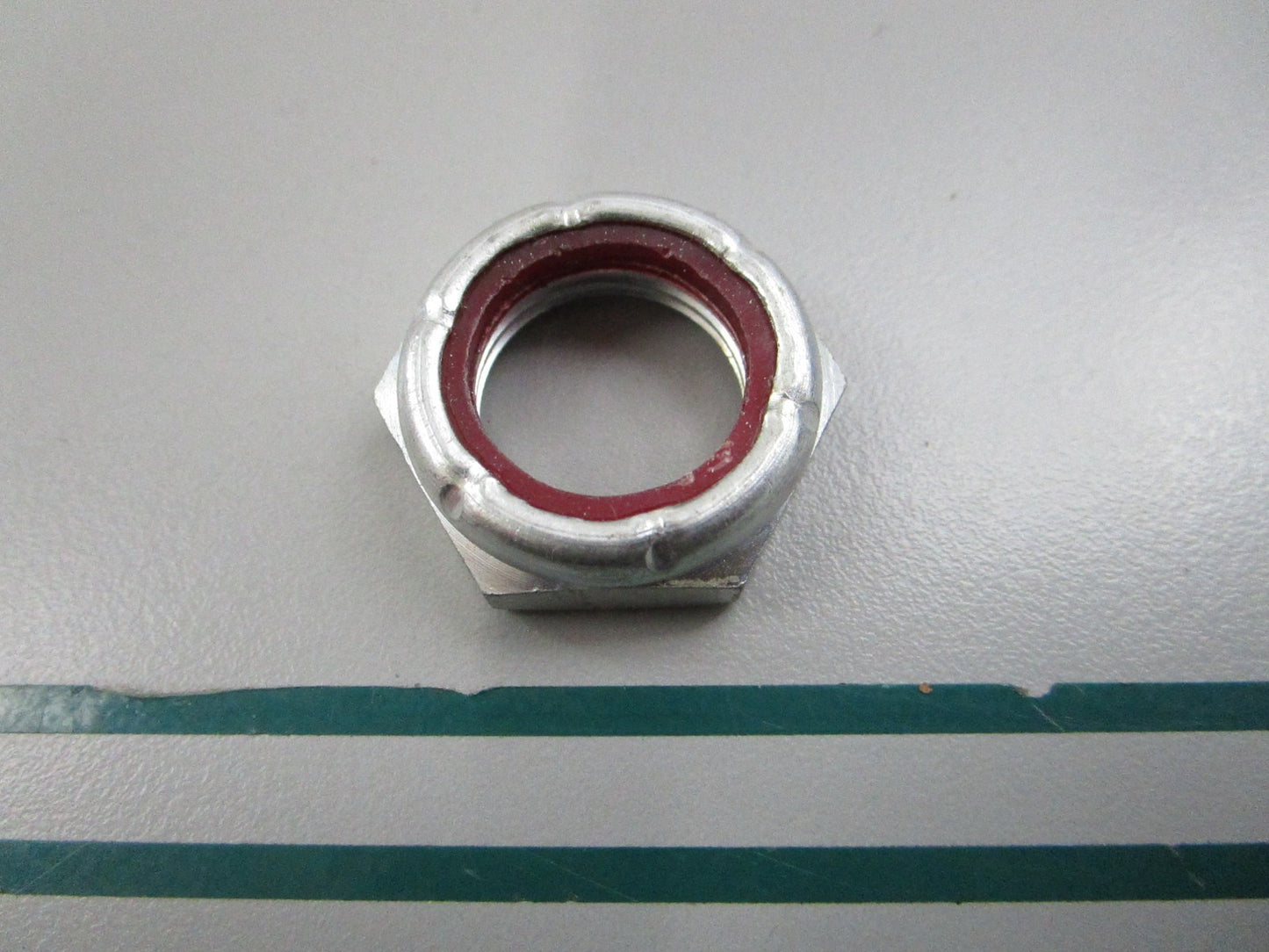 NEW OEM 909194 0909194 OMC Johnson Evinrude Lock Nut 0810