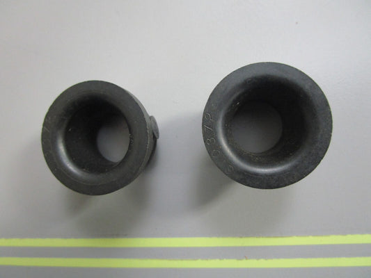 *NEW OEM* (LOT OF 2) 0810 OMC Johnson Evinrude Rubber Grommet 310372 0310372
